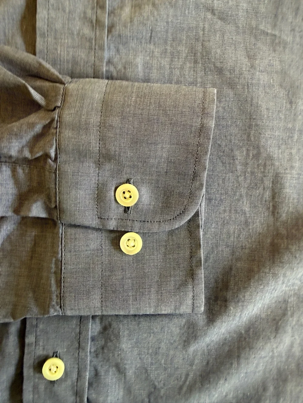 Banana Republic Men’s Slim Fit Shirt – Size XL – Blue Micro-Stripe